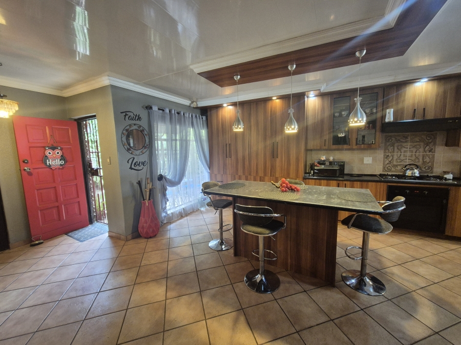 3 Bedroom Property for Sale in Flimieda North West